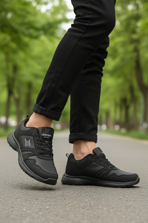 Black Lightweight Flexible Men's Sports Shoes Xstep 020-Skin Large Size m