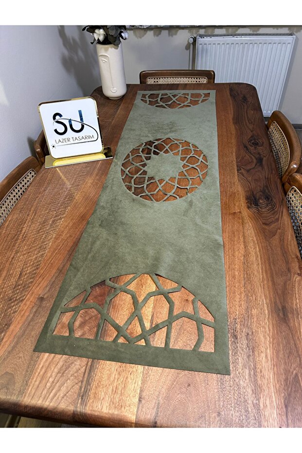 Figured Tablecloth Runner - 3