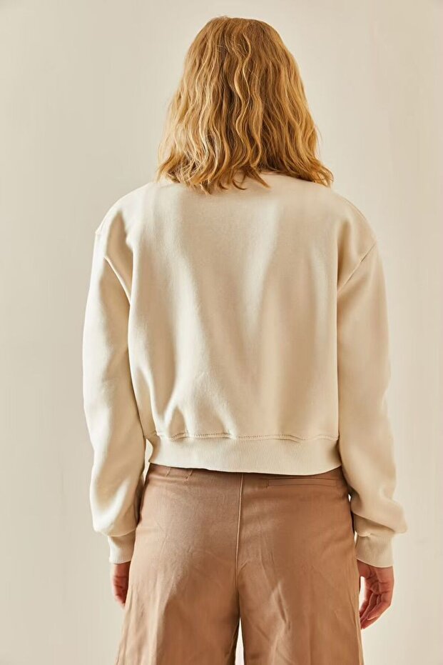 سترة قصيرة بأزرار وردية اللون - 4