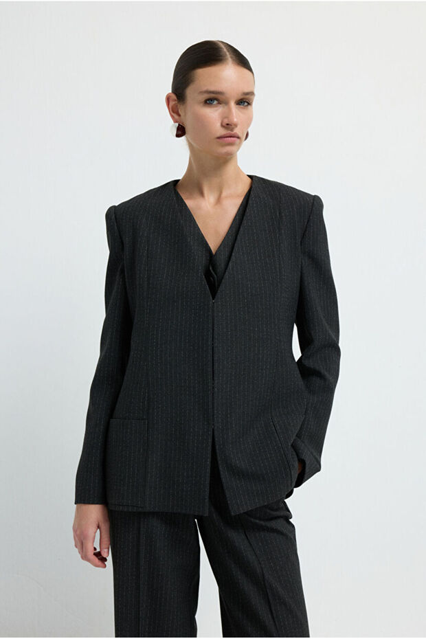 Yünlü V Yaka Ceket - 1