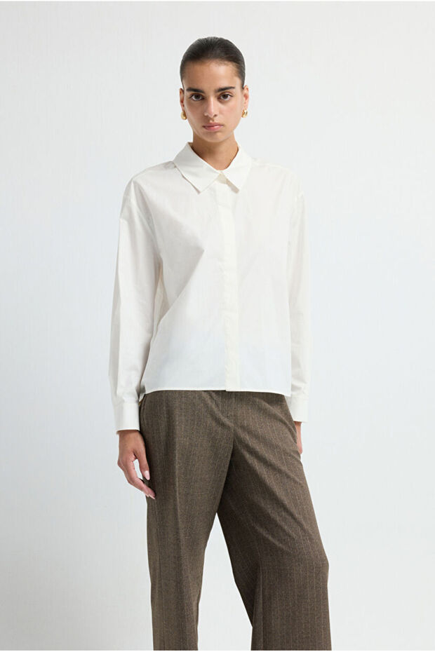 Büzgü Detaylı Gömlek - 1