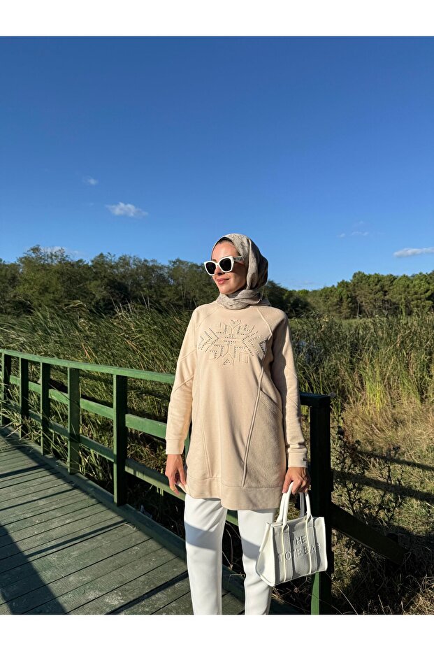 TAŞ APLİKELİ KAPÜŞONLU SWEATSHIRT MB21321-26K - 2
