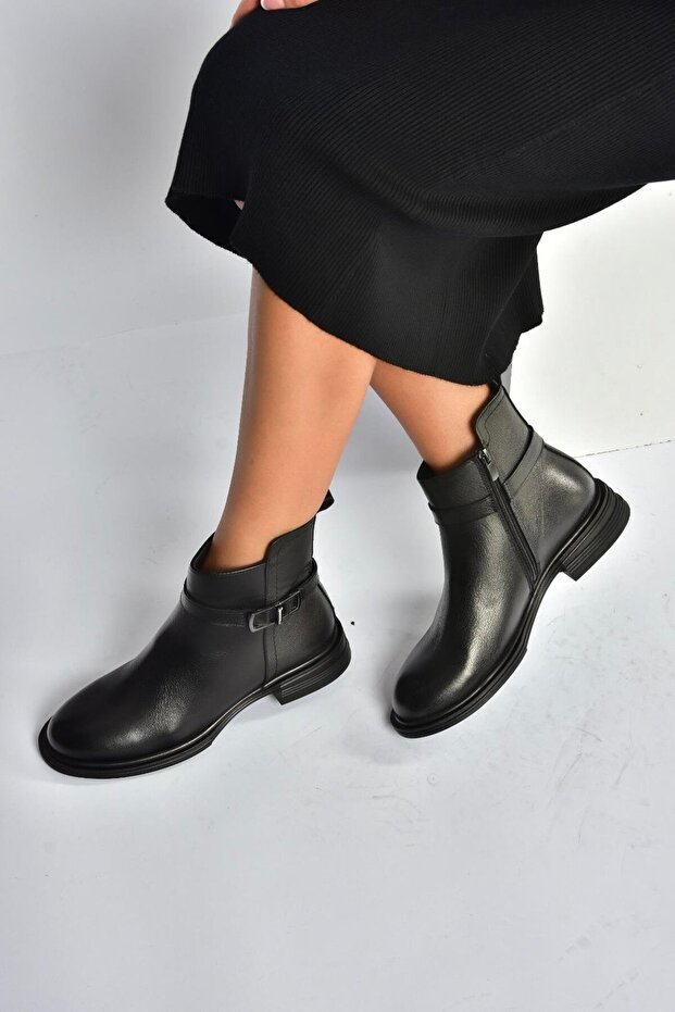 V555255503 Black Genuine Leather Women's Boots