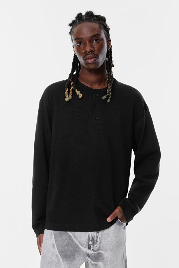 Düğmeli yaka düğmeli tişört - 2