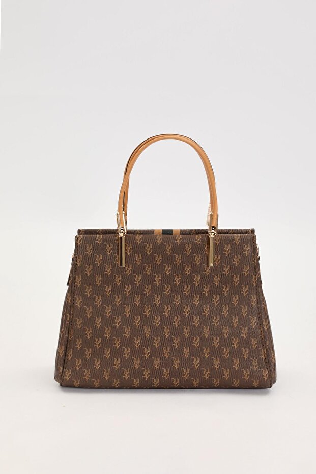 حقيبة يد بنمط مونوغرام باللون البني - 4