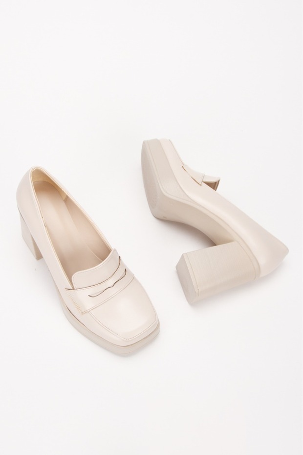 حذاء لوفر خفيف الوزن ذو مقدمة مدببة - 5