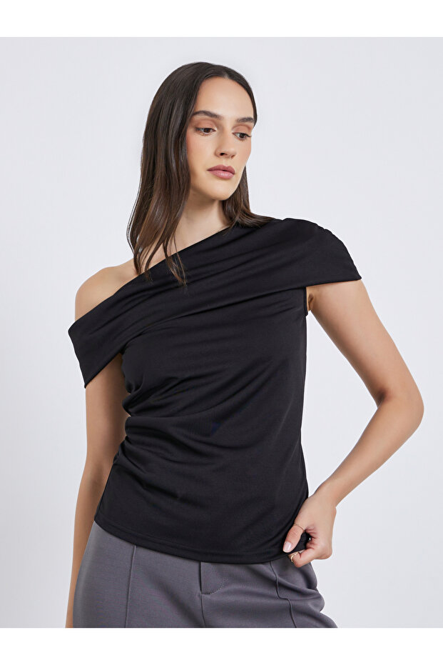 بلوزة محبوكة سادة مكشوفة الكتفين - 2