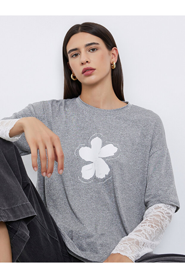 Graphic Print Lace Sleeve Oversized T-Shirt