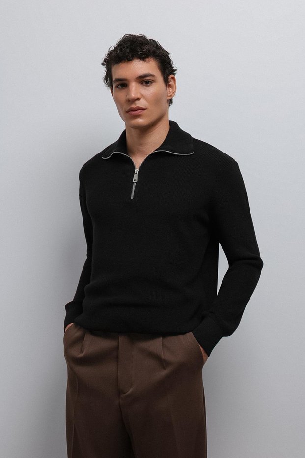 Black Zippered Knitwear Men's Sweater