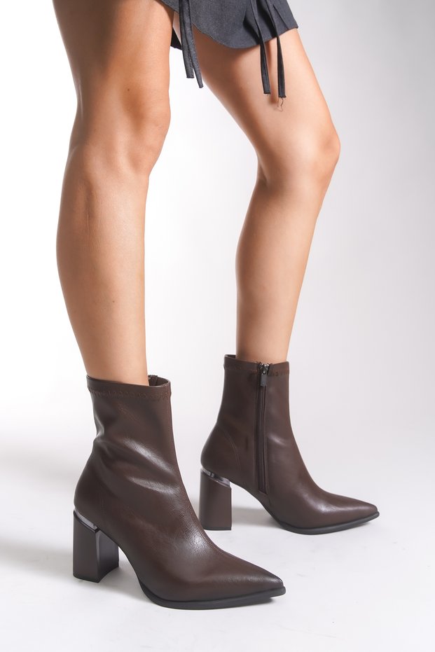 Women's Pointed Toe Stretch Boots 0012080 Brown