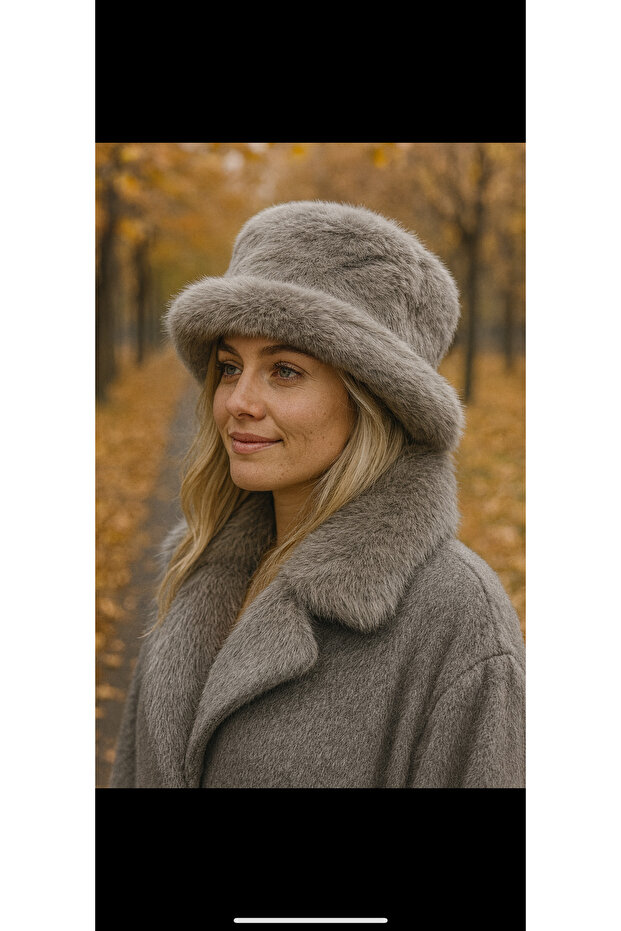 Plush bucket hat - 1