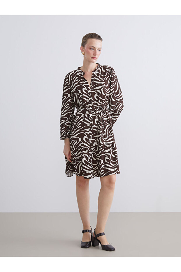 Esvab • Modern & Distinctive Mini Dress with Embroidered Roba Collar