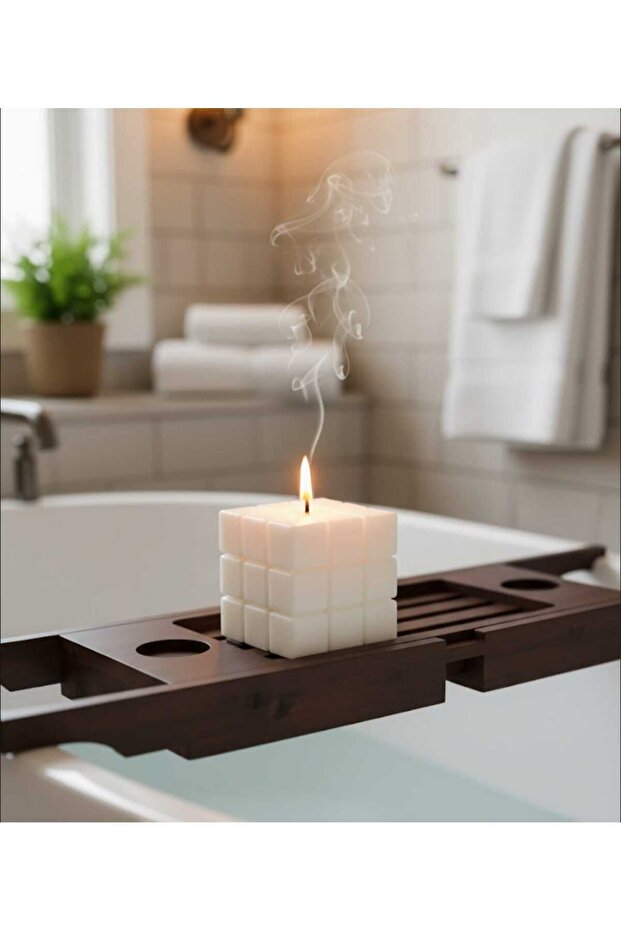 Beautifully designed candle - 1