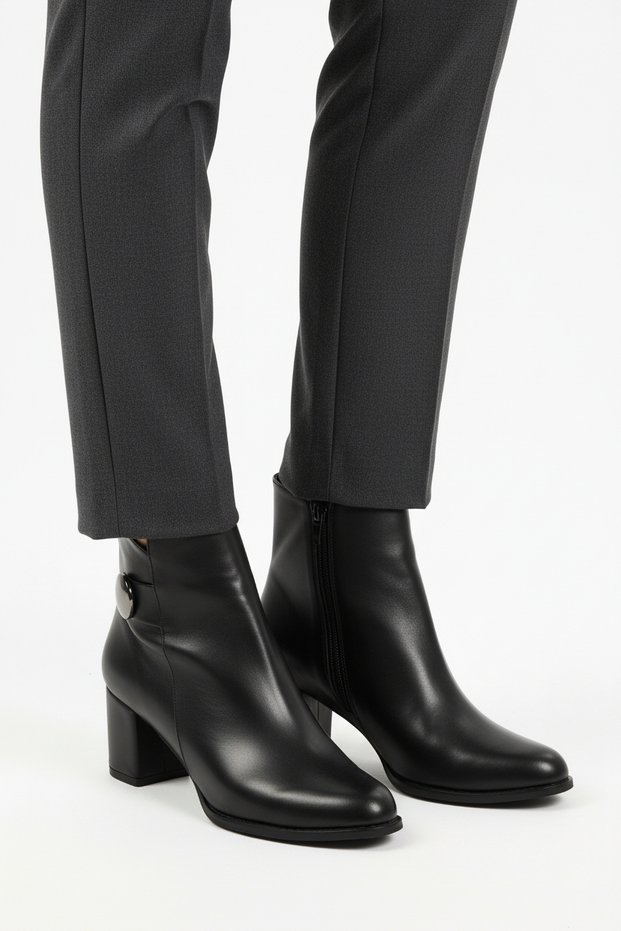Black Slim Fit Fleece Lined Zippered Heeled Women's Boots 262325 Z