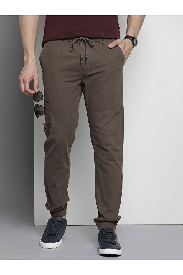 Men Brown Slim Fit Cuffed Joggers