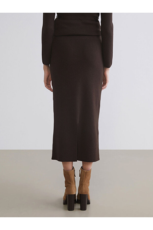 UZG Store'dan Stilinizi Oluşturun | Beli Lastikli Yırtmaçlı Triko Etek - 4