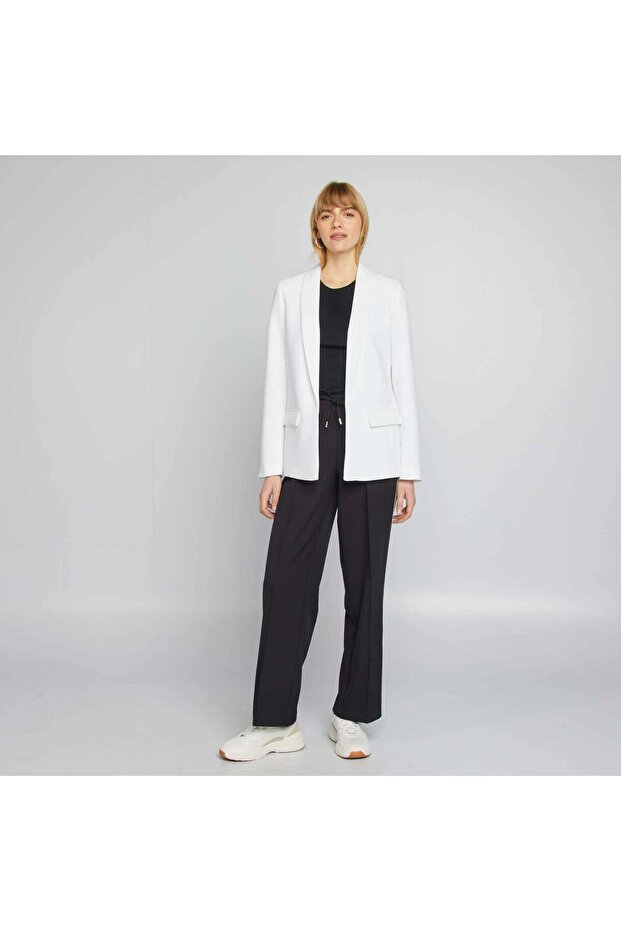 بليزر متوسط الطول باللون الأبيض - 2