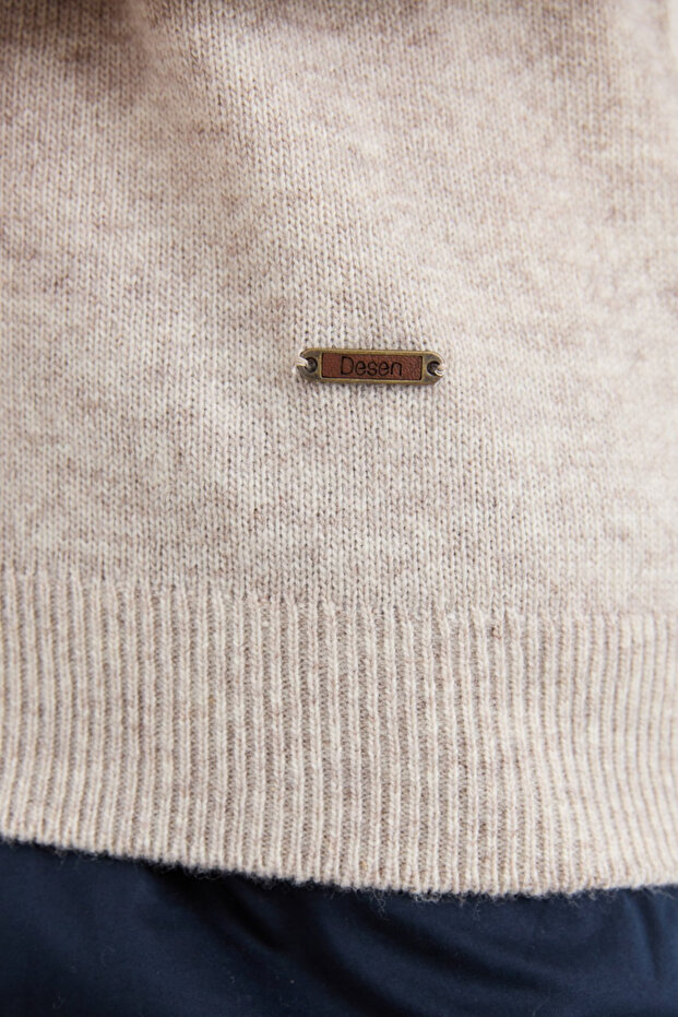 سترة صوفية أساسية للرجال بياقة على شكل حرف V - 3