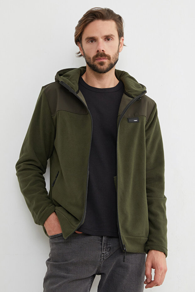 Coat with Hood and Zipper in Fleece Fabric