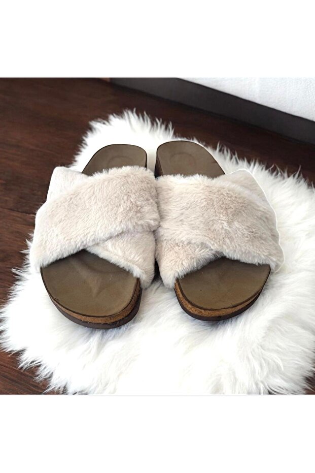 Plush Cross-Strapped Women's Slippers