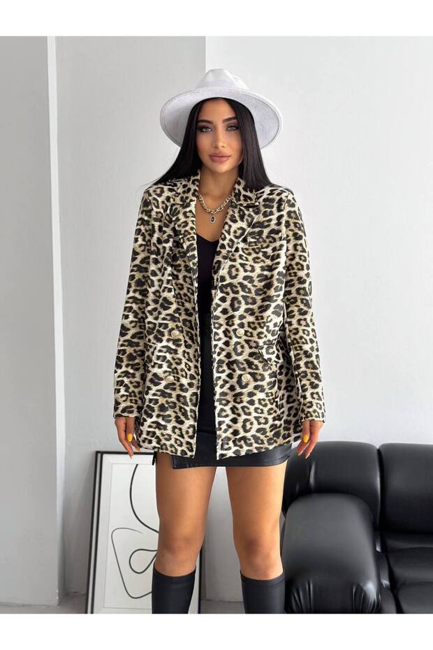 سترة بليزر بنقشة الفهد مع أزرار ذهبية - 2