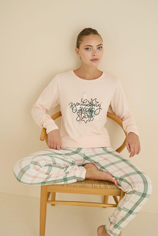 Women's Plaid Pattern Thermal Pajama Set – You Belong among Stars Printed