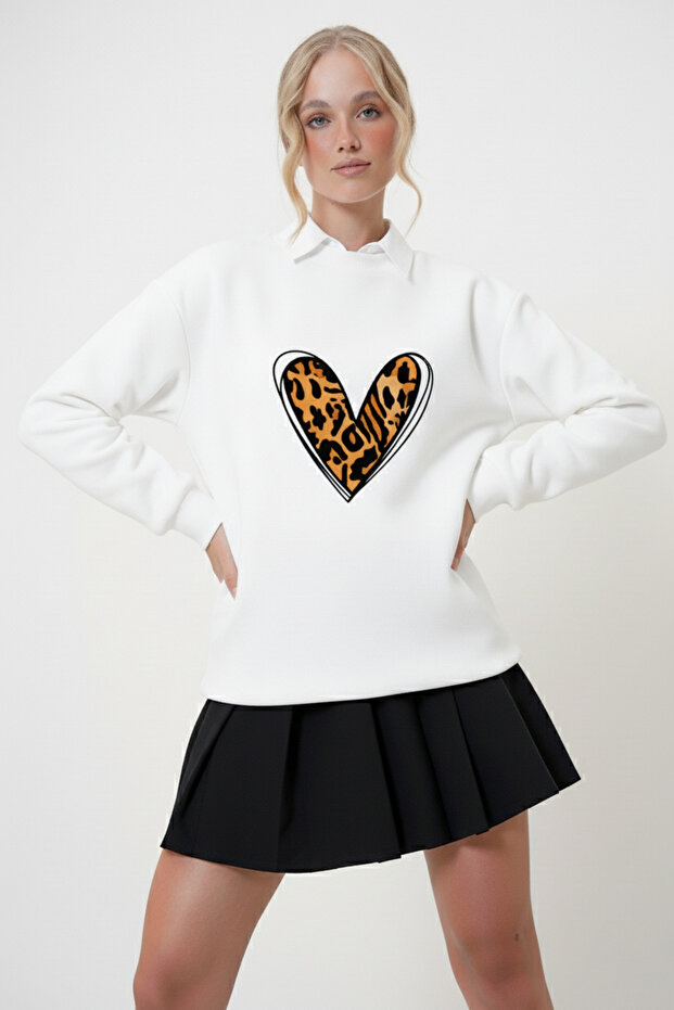 Unisex Leopard Patterned Heart Printed Oversize Crew Neck Sweatshirt