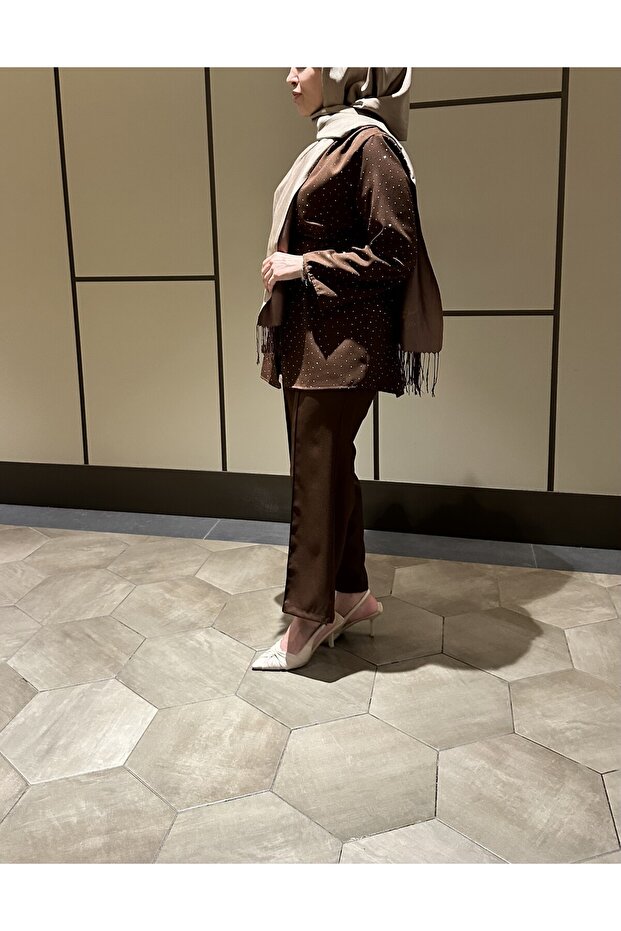 طقم حجاب مزين بالترتر - 4