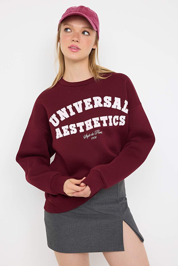 Bordo Slogan Nakışlı Oversize/Geniş Kalıp Örme Sweatshirt TWOAW26SW00048 - 1