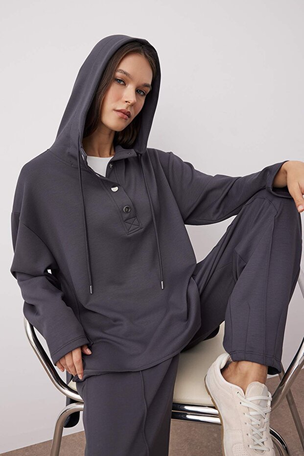 Antrasit Silky İnterlok Yumuşak Kumaş Ekstra Geniş Örme Eşofman Takımı TCTAW26EN00005 - 1