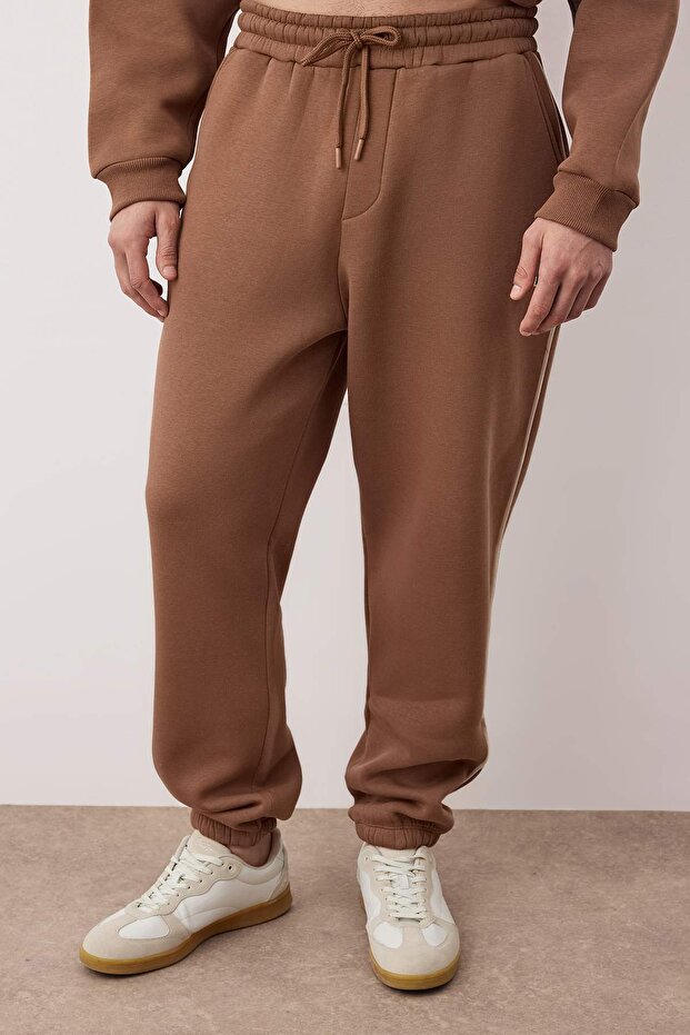 Açık Kahve Oversize/Geniş Kesim Kapüşonlu Nakışlı İçi Polar Sweatshirt Eşofman Takım TMNAW24EM00000 - 4