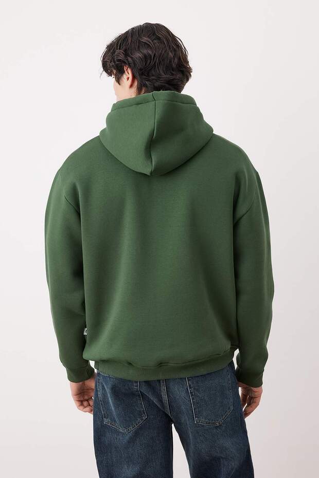 Haki Kapüşonlu Oversize/Geniş Kesim Nakışlı Etiketli Yumuşak Kumaş Sweatshirt TMNAW24SW00031 - 4