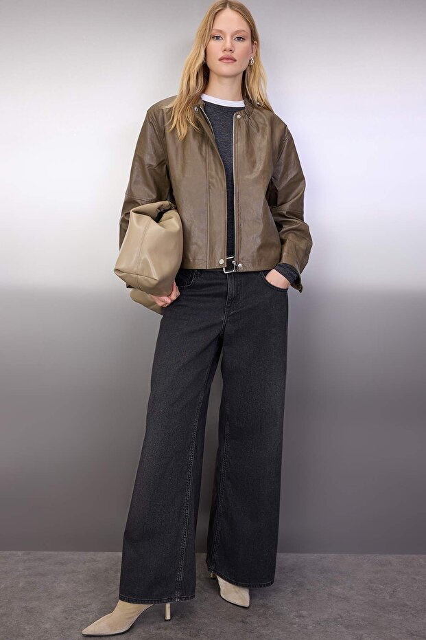 Kurtka ze sztucznej skóry w kolorze khaki, regular fit, cienka TWOAW26MO00071 - 2