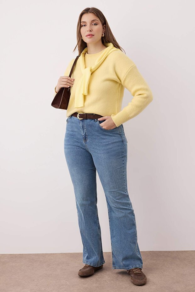 Mavi Yüksek Bel İspanyol Paça Flare Fit Denim Büyük Beden Jeans TBBAW26CJ00034 - 1