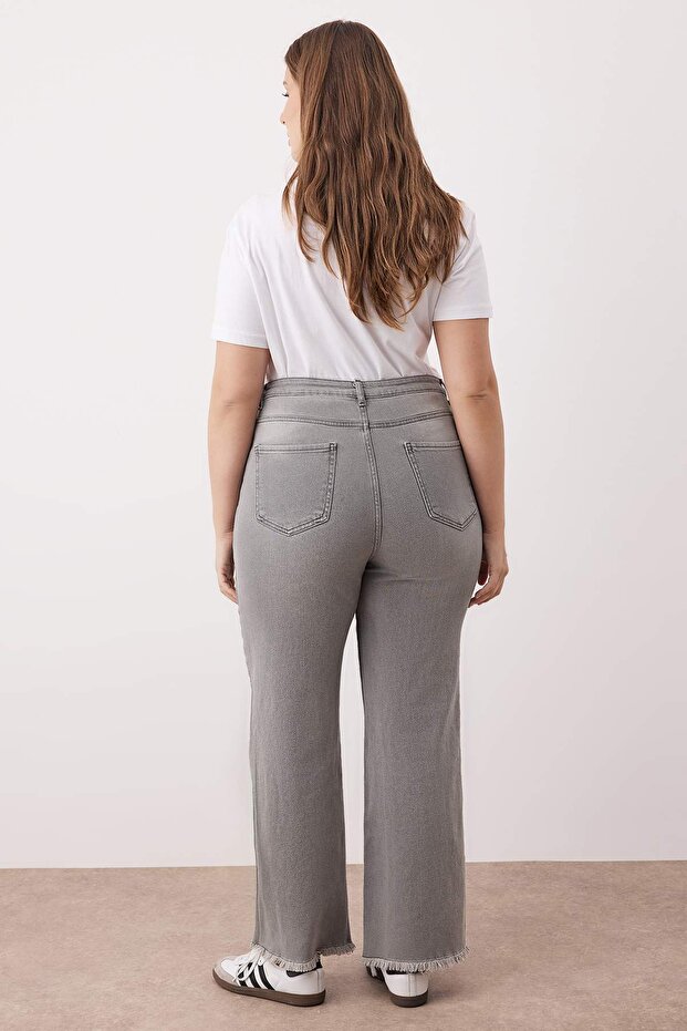 Gri Yüksek Bel Pis Uç Detaylı Geniş Paça Comfort Büyük Beden Wide Leg Jeans TBBSS23CJ00009 - 4
