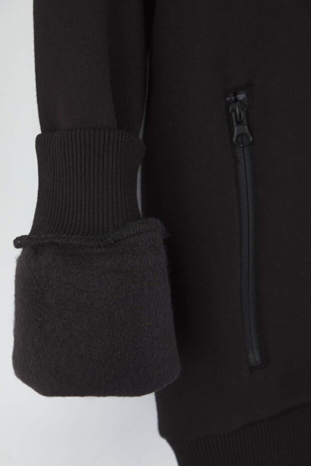 Yeşil-Siyah Regular Fit Uzun Kollu Dik Yaka Fermuarlı Sweatshirt TMNAW22SW0720 - 7