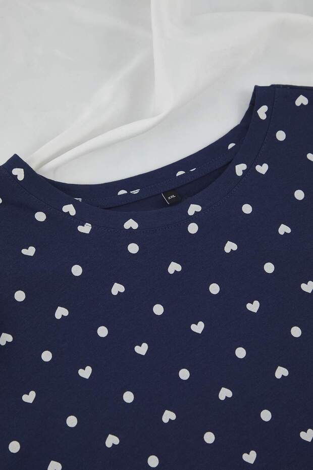 Lacivert Kalp ve Puantiye Desenli Örme Pijama Takımı TBBAW25AI00065 - 4