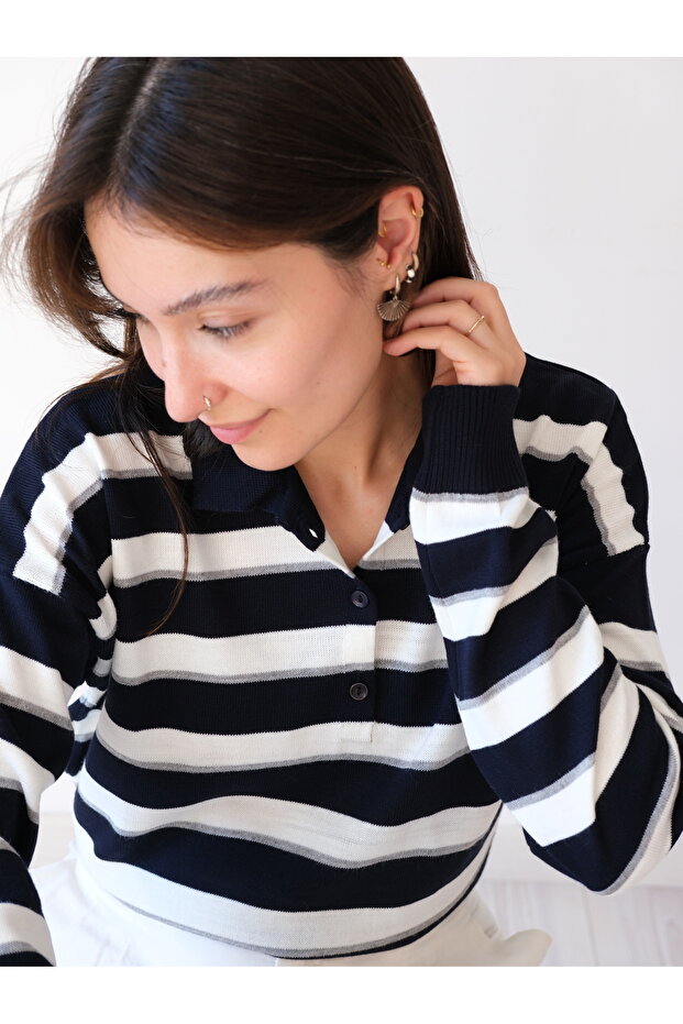 Una Fiaba - Navy Blue Striped Women's Three-Button Shirt Collar Knit Sweater