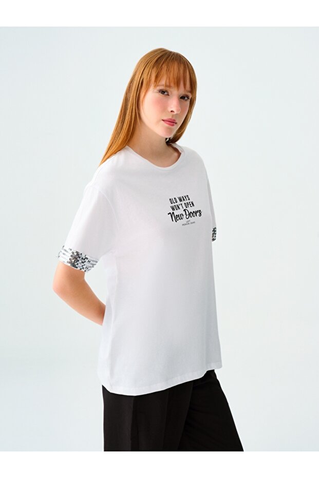Loose Fit Women's T-shirt Sleeve