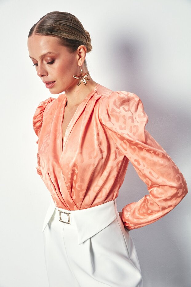 بلوزة بودي سوت منقوشة بصف أزرار واحد - لون السلمون - 1