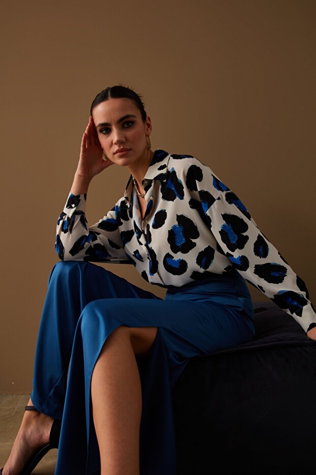 Colorful Leopard Printed Loose Shirt - Sax Blue