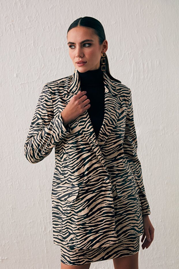 سترة جلدية بيج زيبرا منقوشة - 2