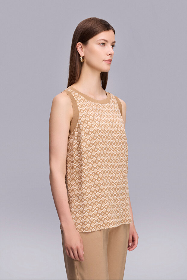 2048-1 بلوزة بنمط هندسي - 7