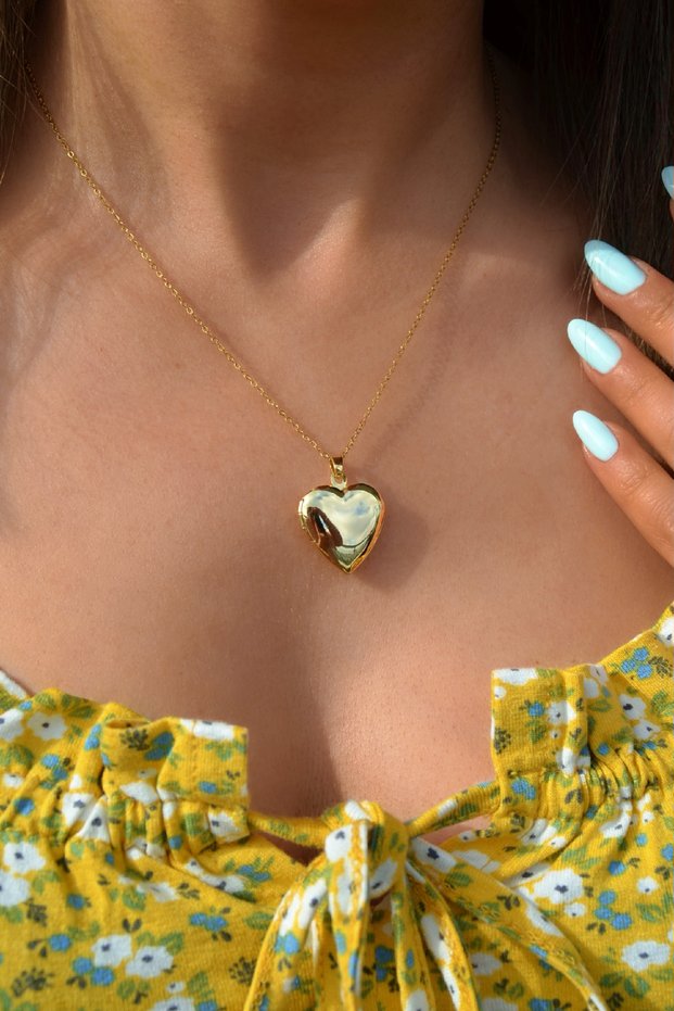 Steel Heart Necklace with Photo Capacity, Gold
