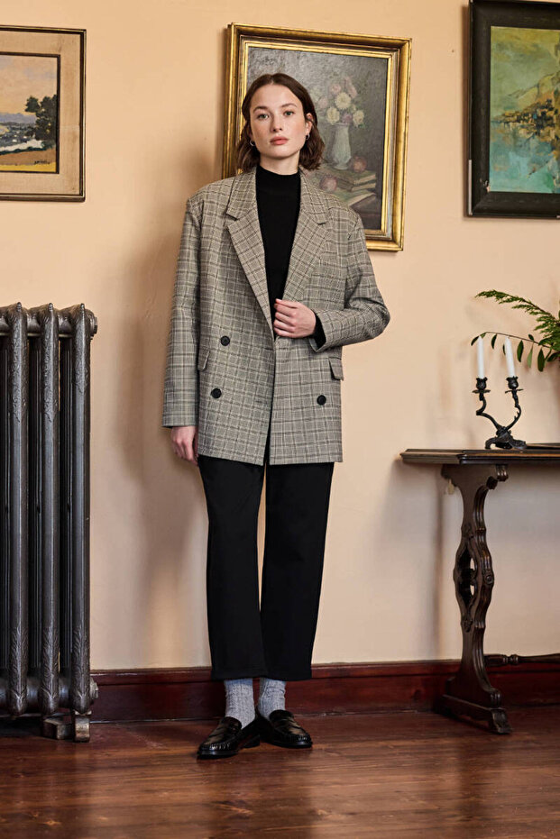 Blazer with Pacquered Pattern - 6