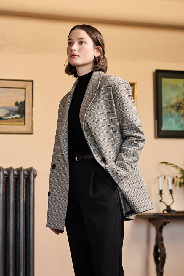 Blazer with Pacquered Pattern - 3