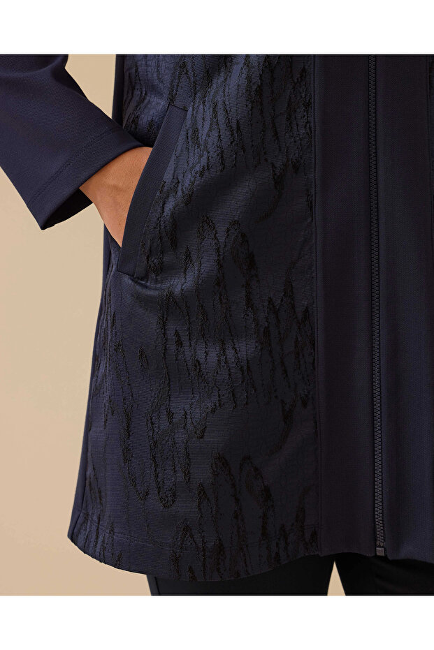 سترة جاكار كبيرة الحجم مزودة بسحاب - 4