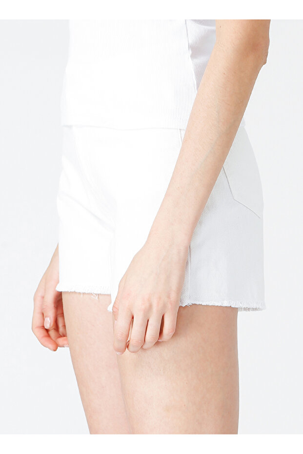 Normal Bel Basic Beyaz Kadın Şort MASTER - 3