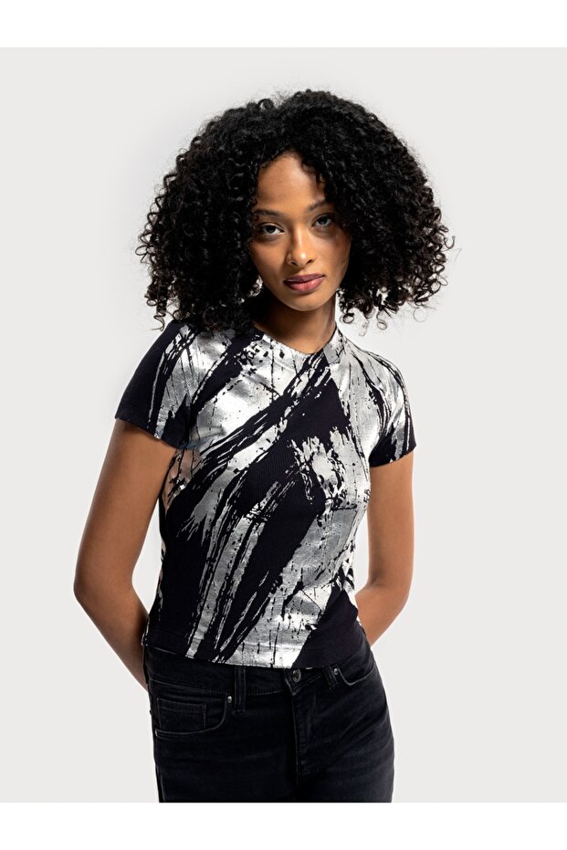 Slim Fit Women's T-shirt Sleeve