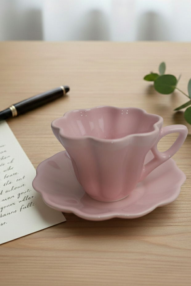 Zarif Papatya Desenli Tabaklı Kahve Fincanı - Pembe - 1